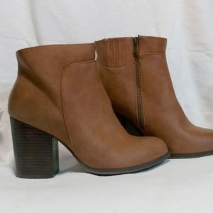 Torrid Tan booties 9.5W